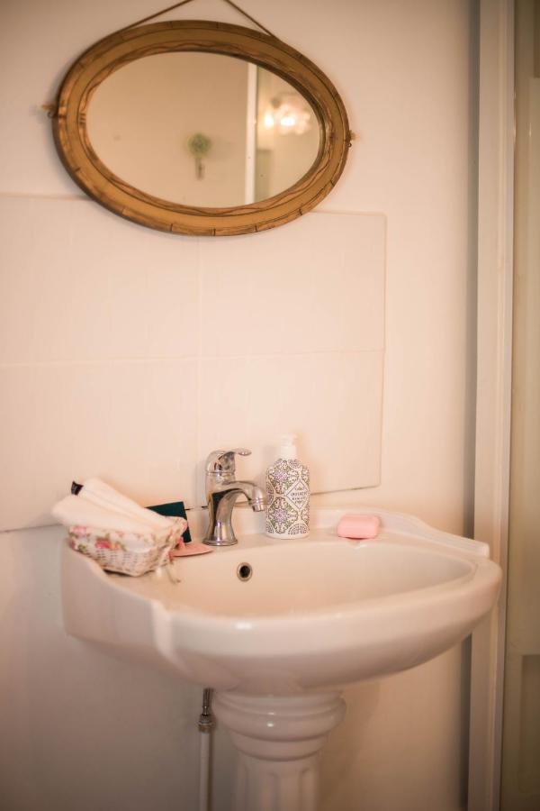 Appartamento The Vintage Bed And Broc' Saint-Calais Esterno foto